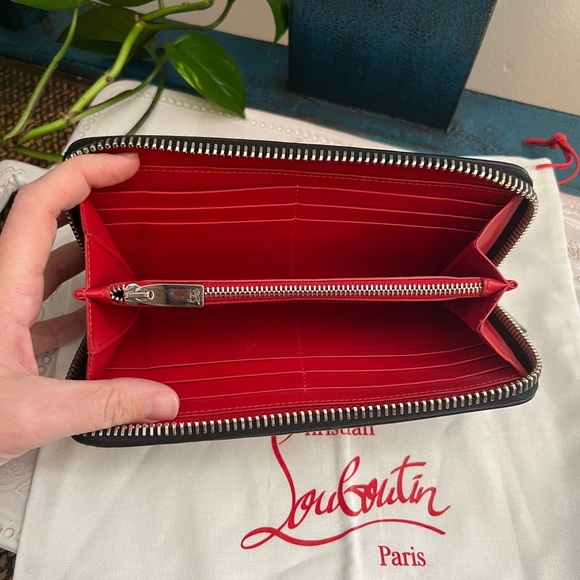 Christian Louboutin Black Embellished Wallet - Picture 4 of 12